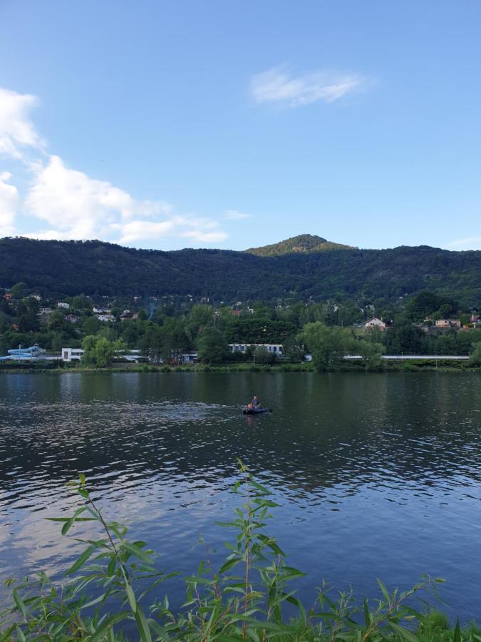 Garsoniera V Roddinem Dome Vendégház Dubice Kültér fotó